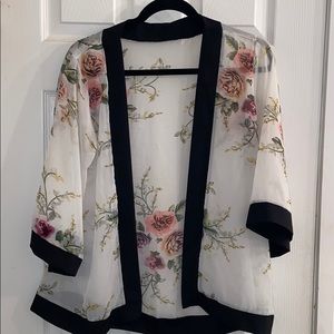 Boho floral sheer kimono. Size S
